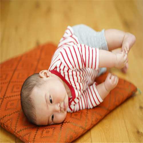 孕妇怀男孩的睡觉特征，睡姿时间环境等方面的分析